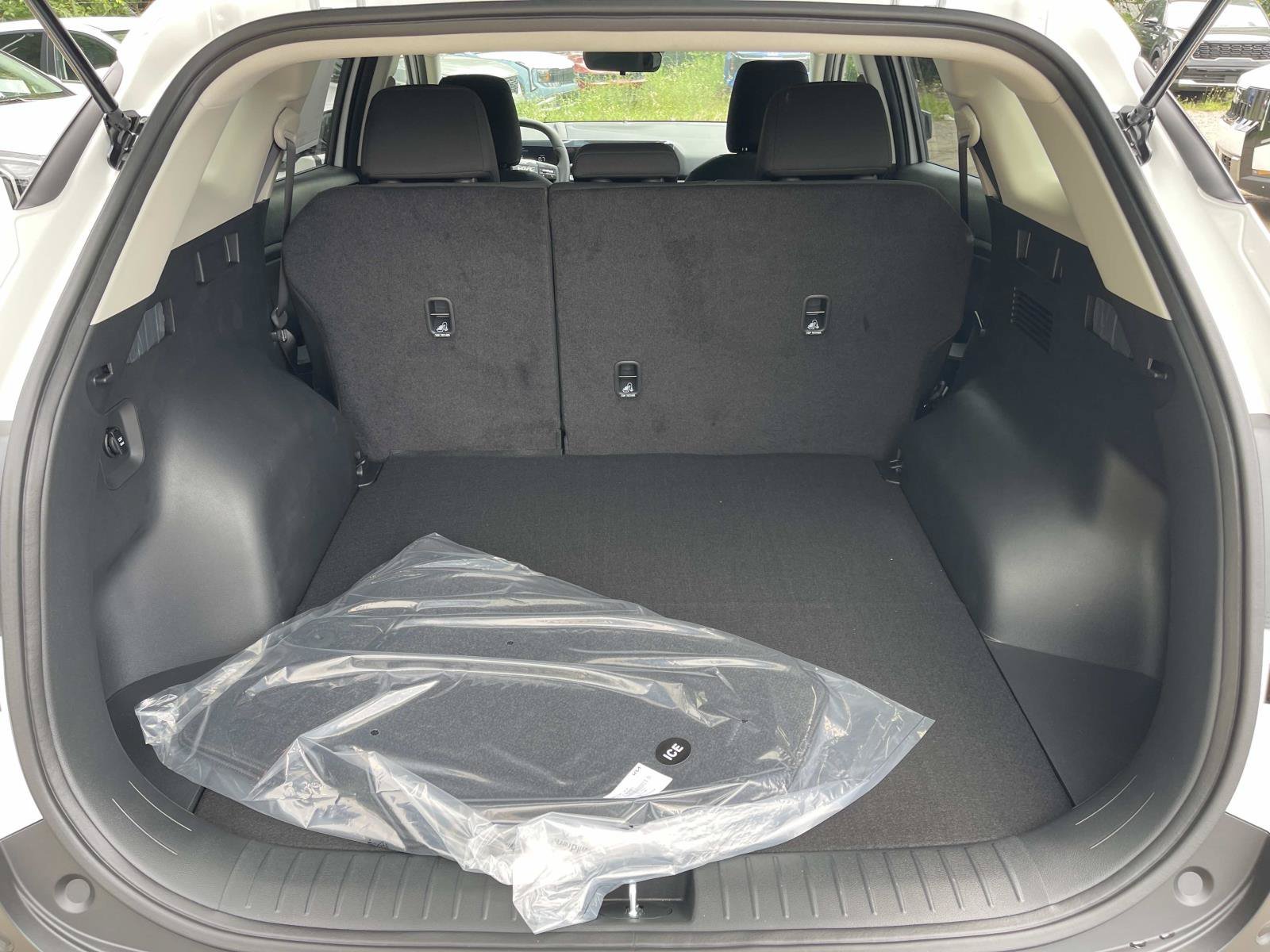 New 2026 Glacial White Pearl Kia LX image 12