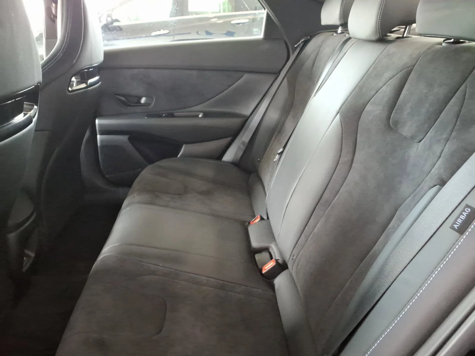 Used 2025 Abyss Black Hyundai Base image 13