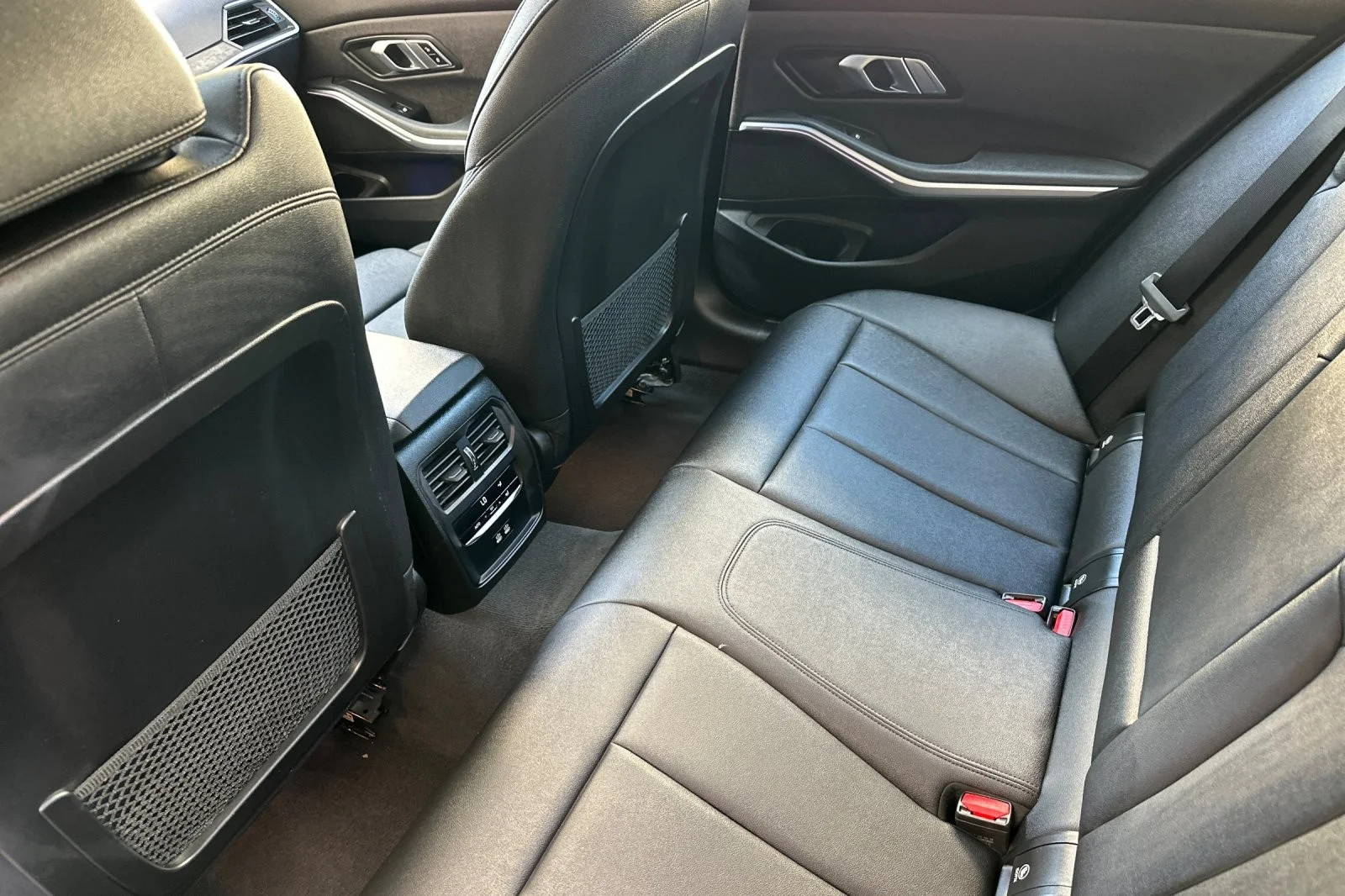 Used 2021 Jet Black BMW 330i image 11