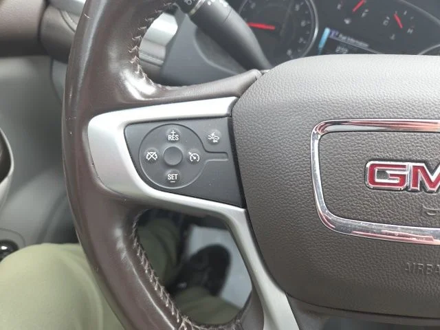 Used 2019 White GMC SLT-2 image 16