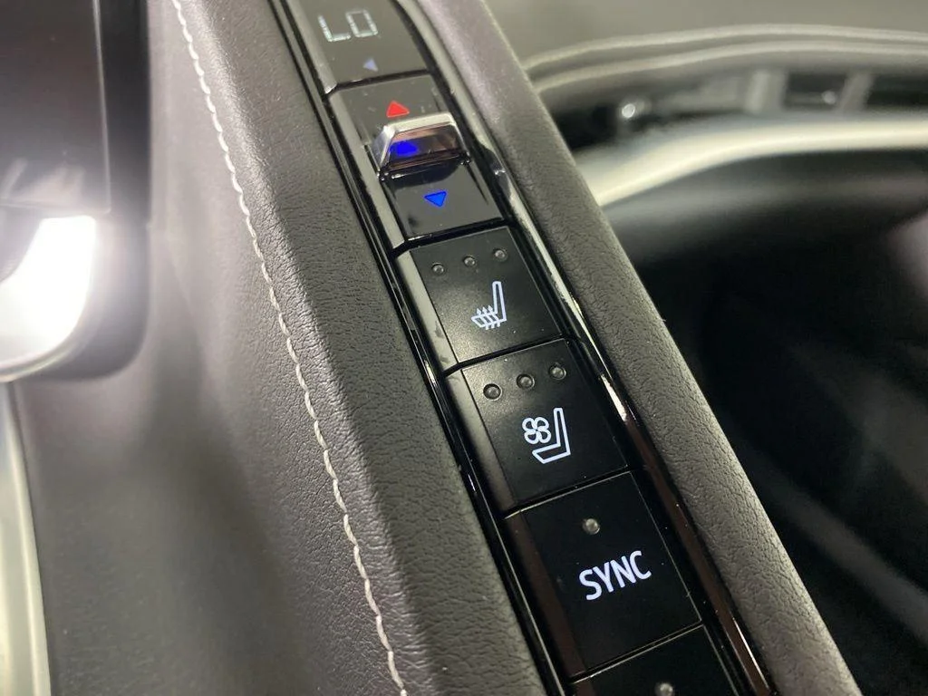 Used 2023 Black Chevrolet 2LT image 20