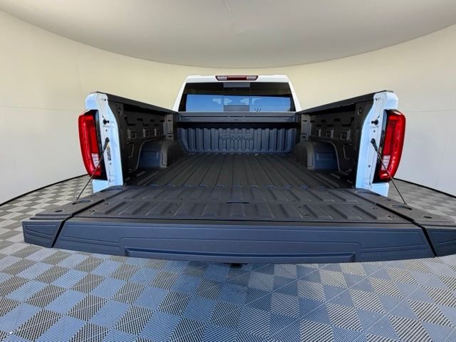 New 2026 White GMC AT4 image 13