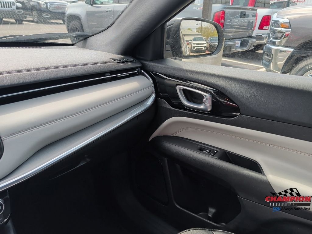 Used 2023 Gray Jeep Limited image 18