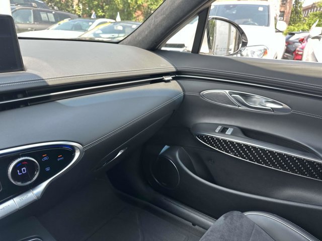 Used 2022 Uyuni White Genesis 3.5T Sport image 29
