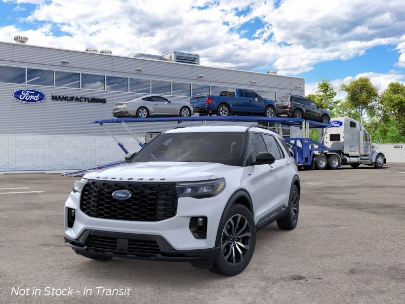 New 2026 Space White Metallic Ford ST-Line image 10