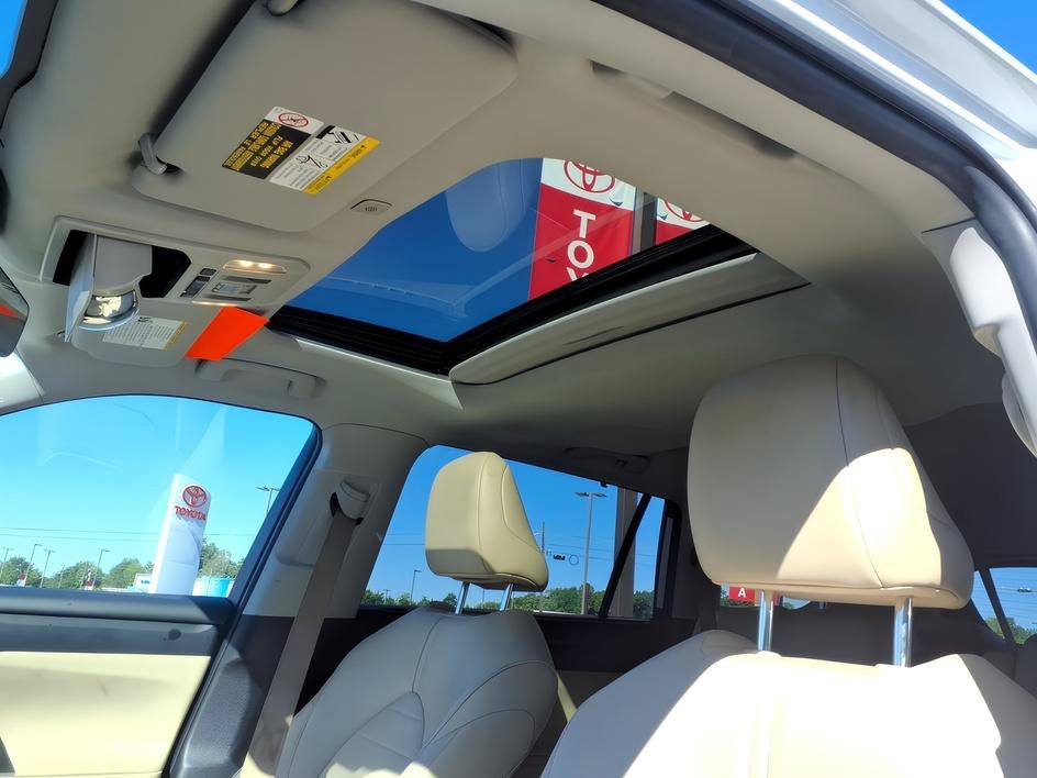 Used 2023 Pearl Toyota XLE image 16