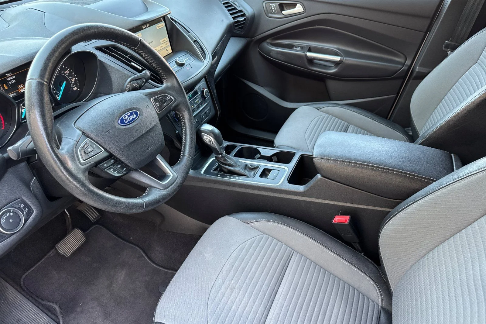 Used 2019 White Ford SE image 12