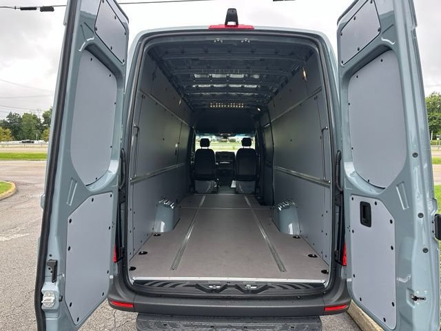 New 2026 Blue Gray Mercedes-Benz Cargo 170 WB image 63