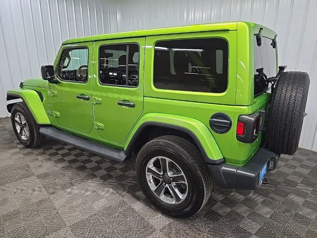 Used 2020 Gr Jeep Sahara image 9