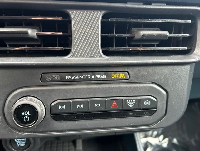 Used 2025 White Ford Lariat image 19