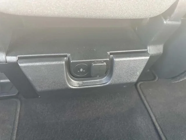 Used 2025 Black Ford XLT image 17