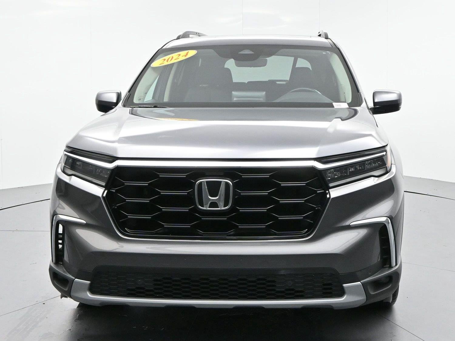 Used 2024 Gray Honda Touring image 3