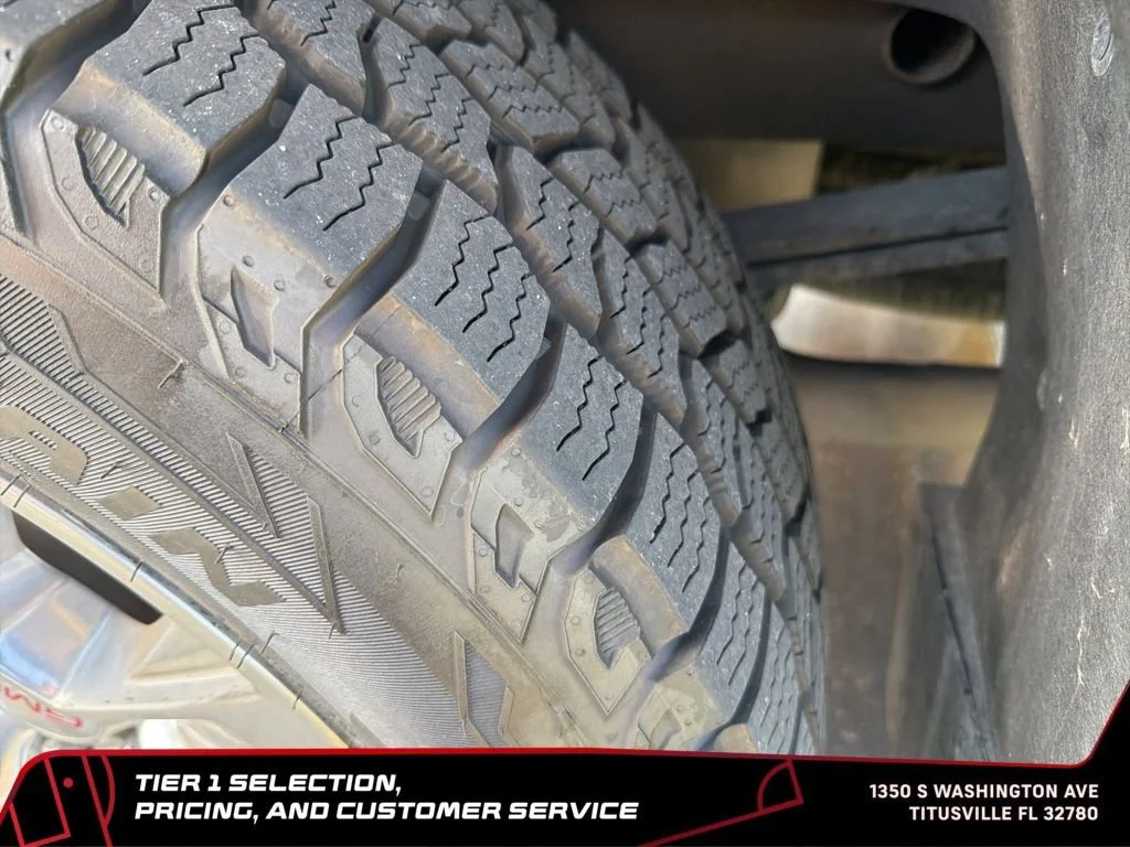 Used 2023 Onyx Black GMC Denali image 17