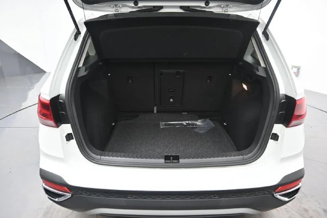 Used 2022 Pure White [white Volkswagen SE image 23