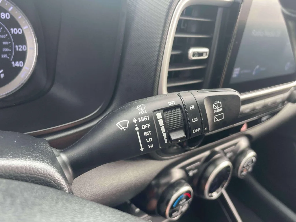 Used 2022 Gray Hyundai SEL image 22