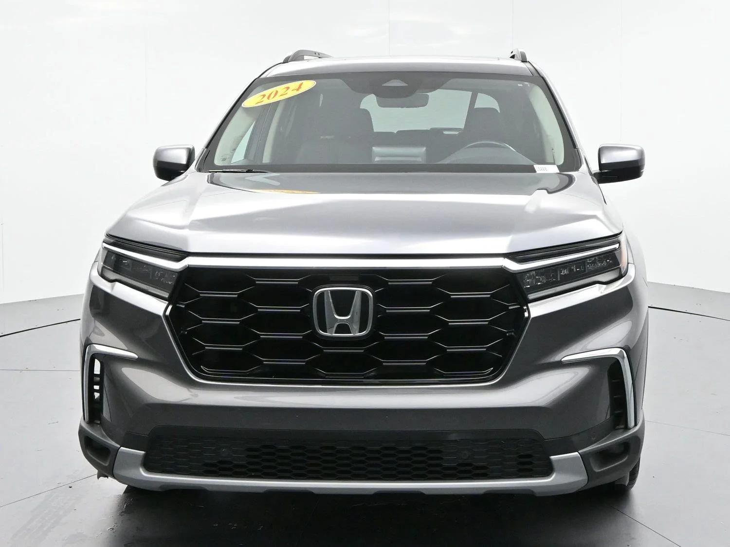 Used 2024 Modern Steel Metallic Honda Touring image 3
