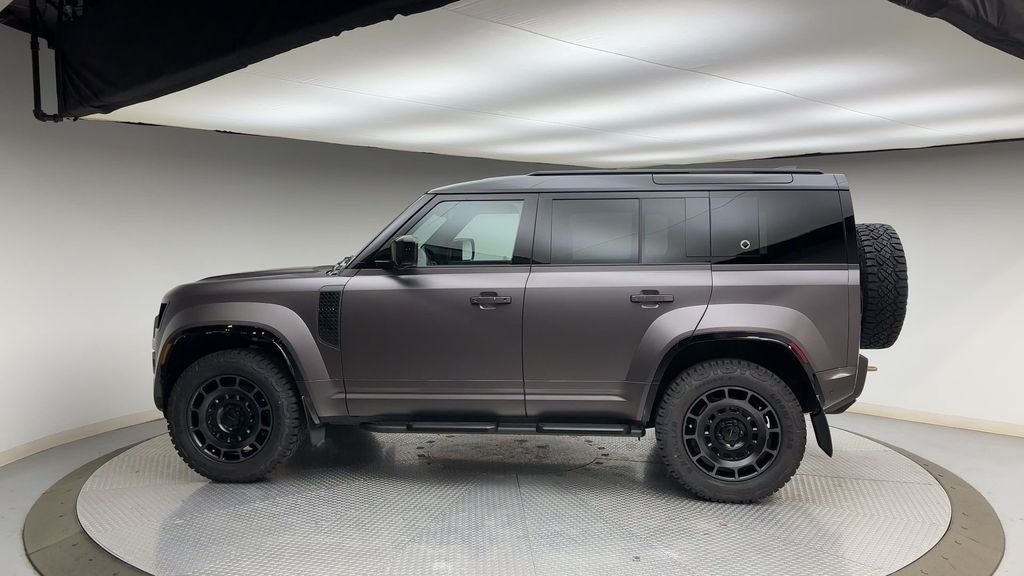 New 2026 Charente Grey Land Rover OCTA image 5