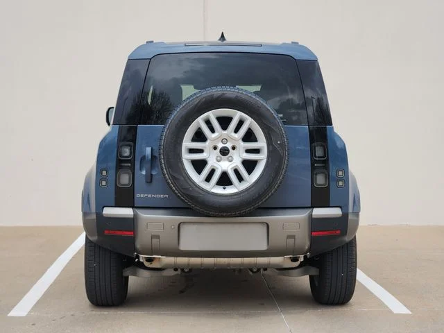 Used 2026 Tasman Blue Metallic Land Rover S image 6