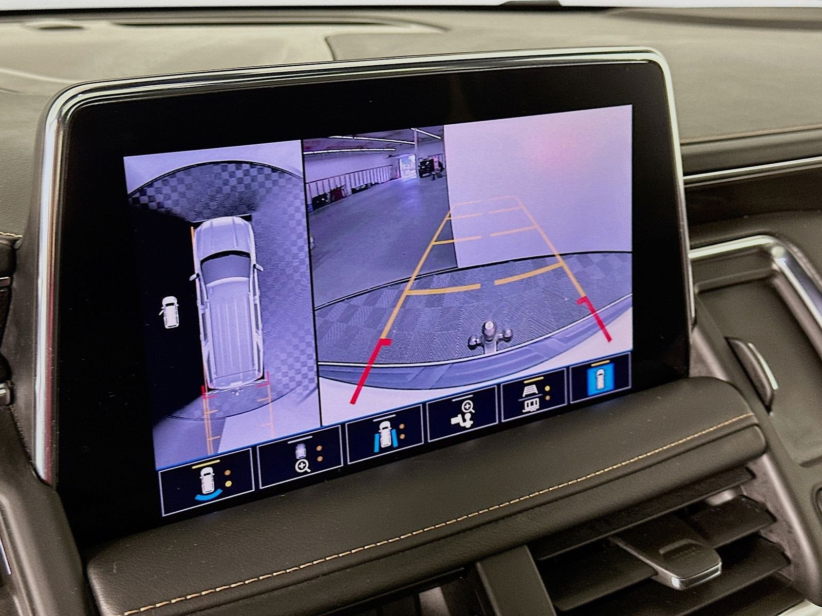 Used 2021 Summit White GMC AT4 image 18