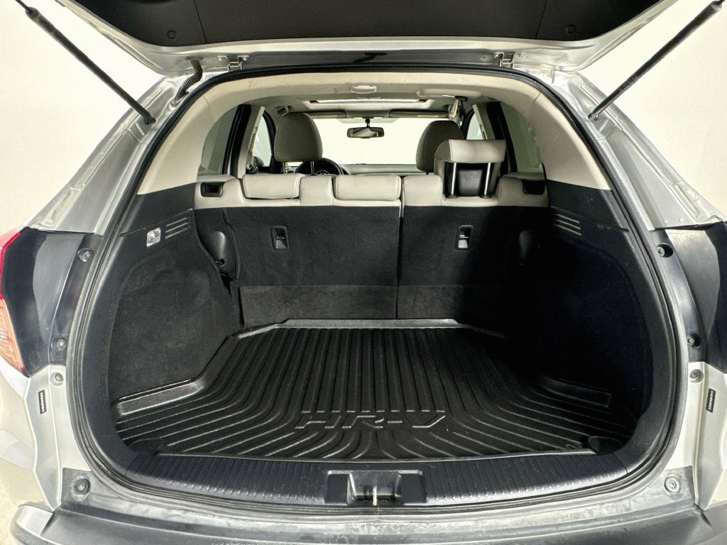 Used 2016 Silver Honda EX-L image 32