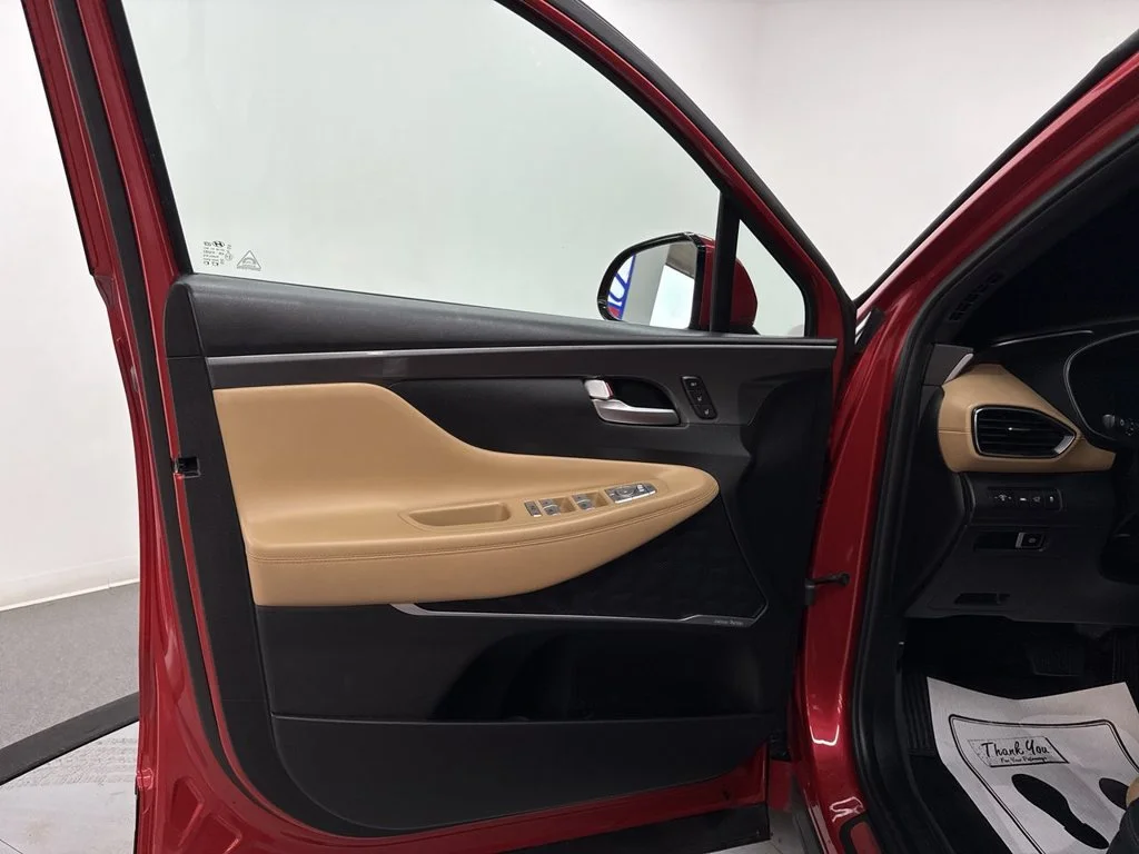 Used 2023 Calypso Red Hyundai Calligraphy image 13