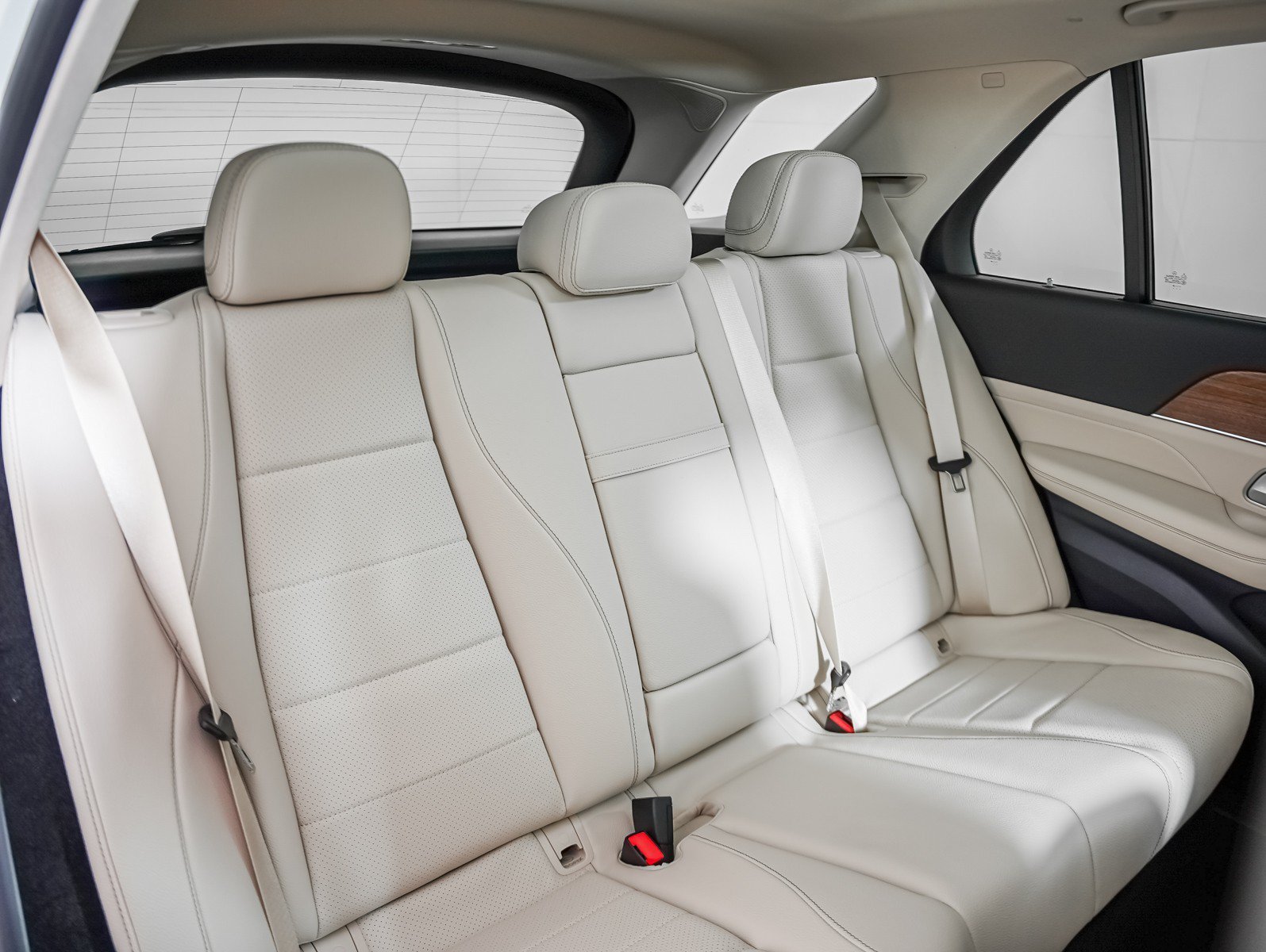 New 2026 Polar White Mercedes-Benz GLE 350 image 13