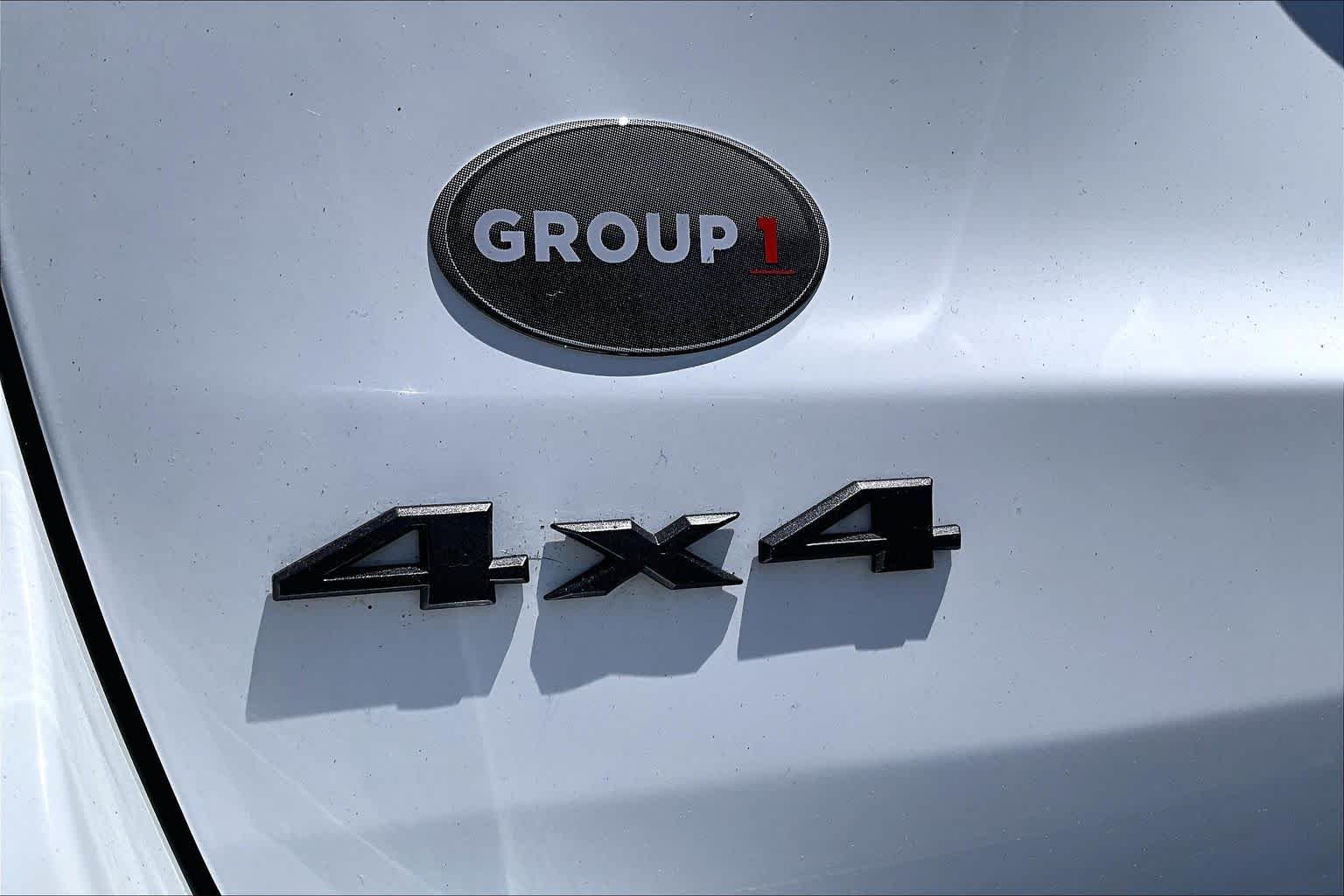 Used 2019 Bright White Clearcoat Jeep High Altitude image 10