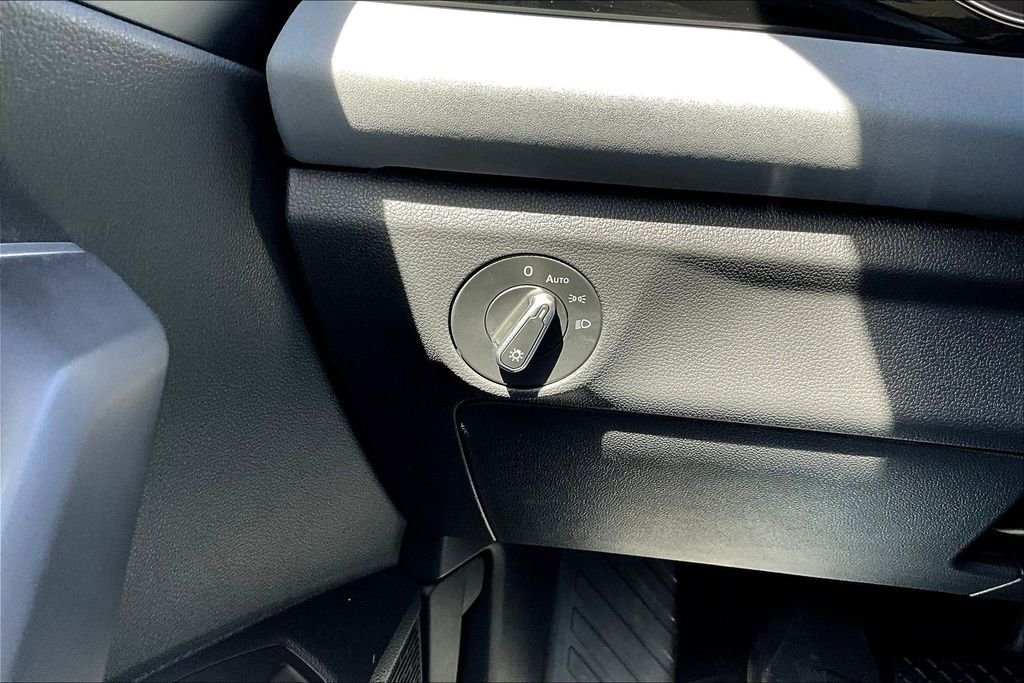 New 2026 Gray Volkswagen 1.5T SE image 16