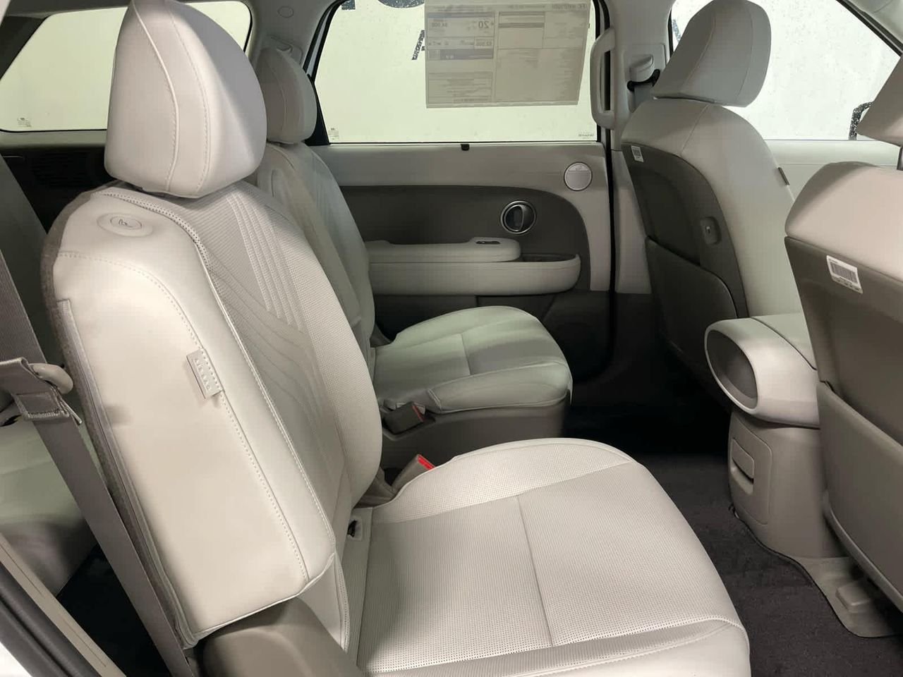 New 2026 Creamy White Pearl Hyundai SEL AWD image 43