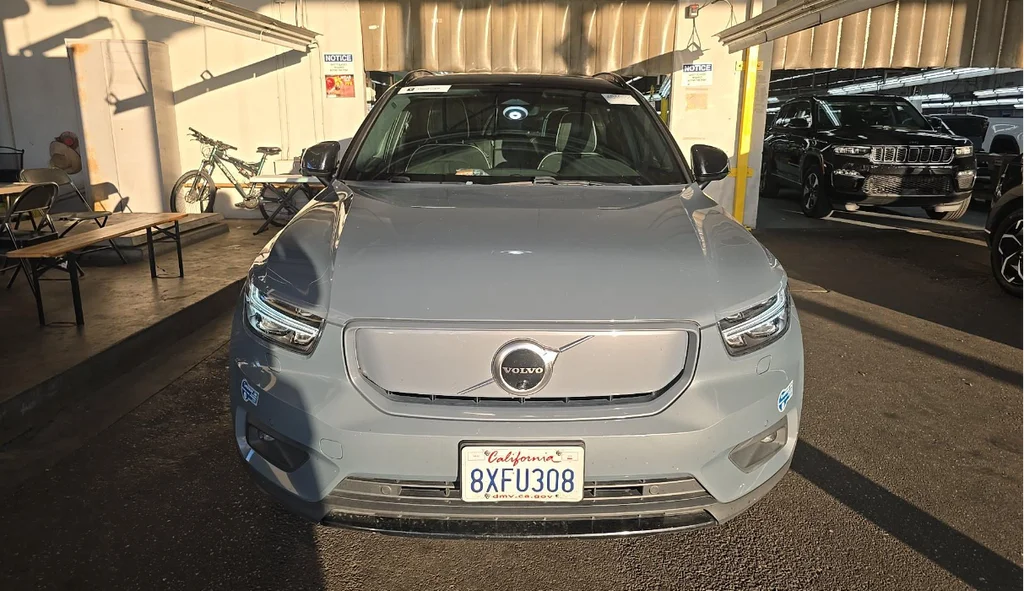 Used 2021 Gray Volvo P8 image 2
