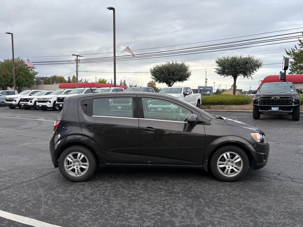 Used 2013 Mocha Bronze Metallic Chevrolet LT image 5