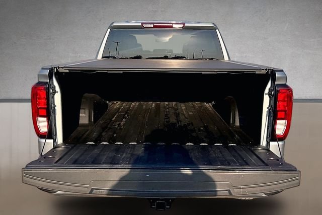 Used 2023 Silver GMC Elevation image 24