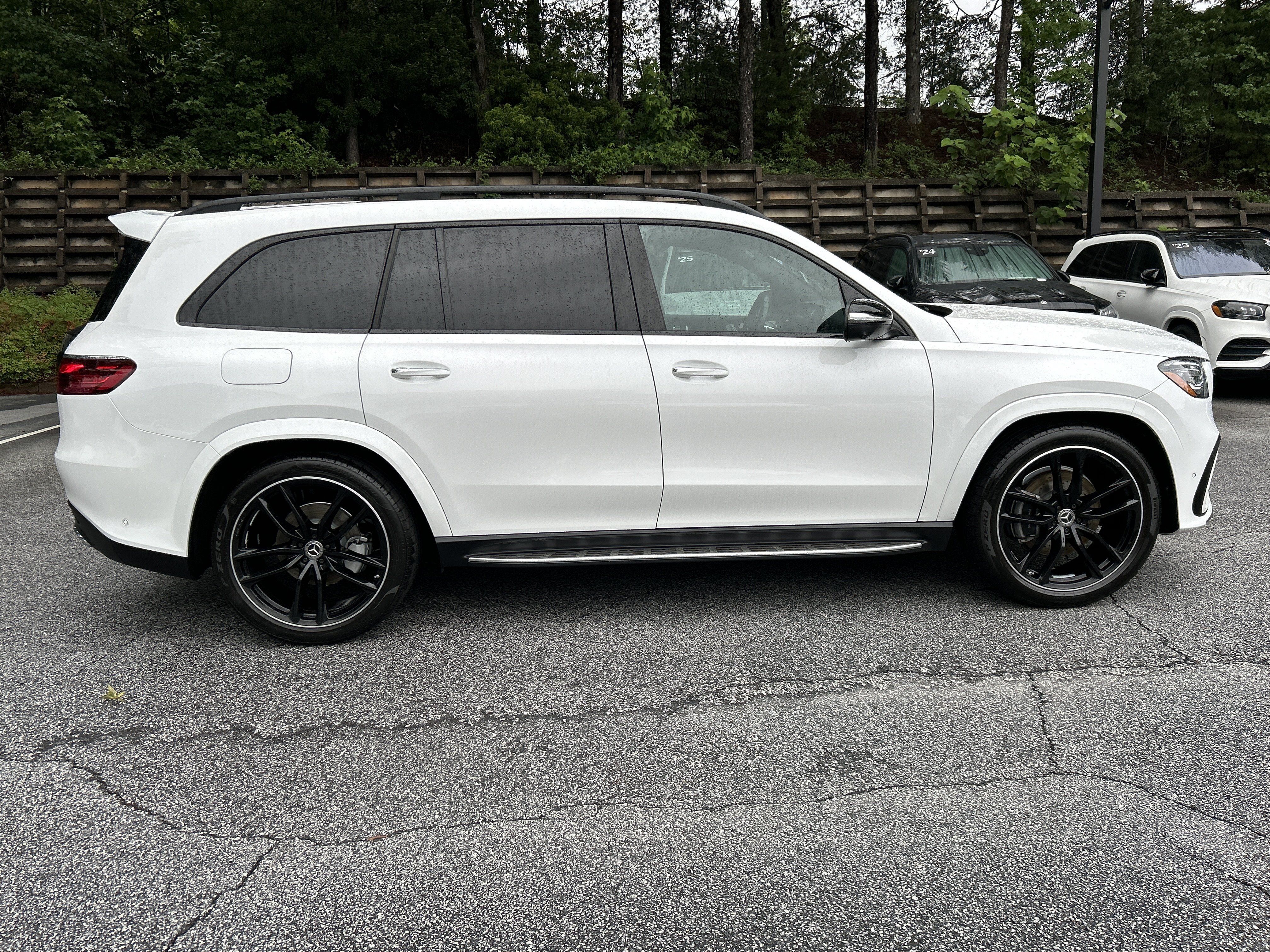 Certified Used 2025 MANUFAKTUR Moonlight White Metallic Mercedes-Benz GLS 450 4MATIC® SUV image 5