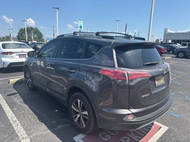 Used 2017 Gray Toyota XLE image 11