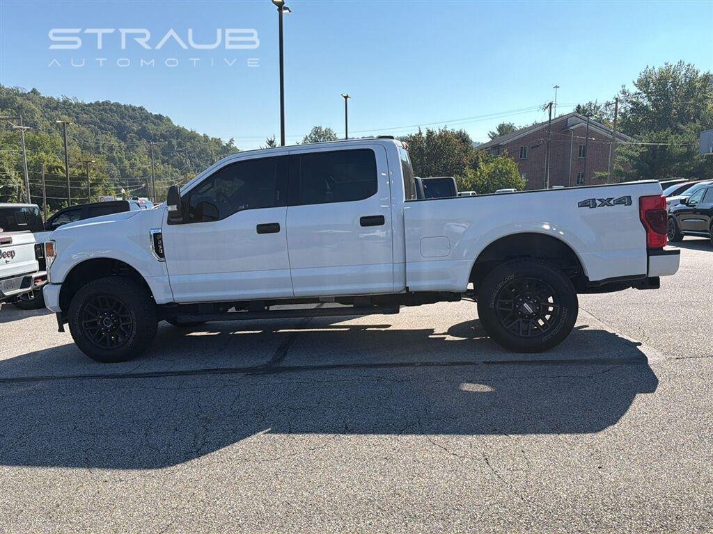 Used 2022 Oxford White Ford XLT image 6