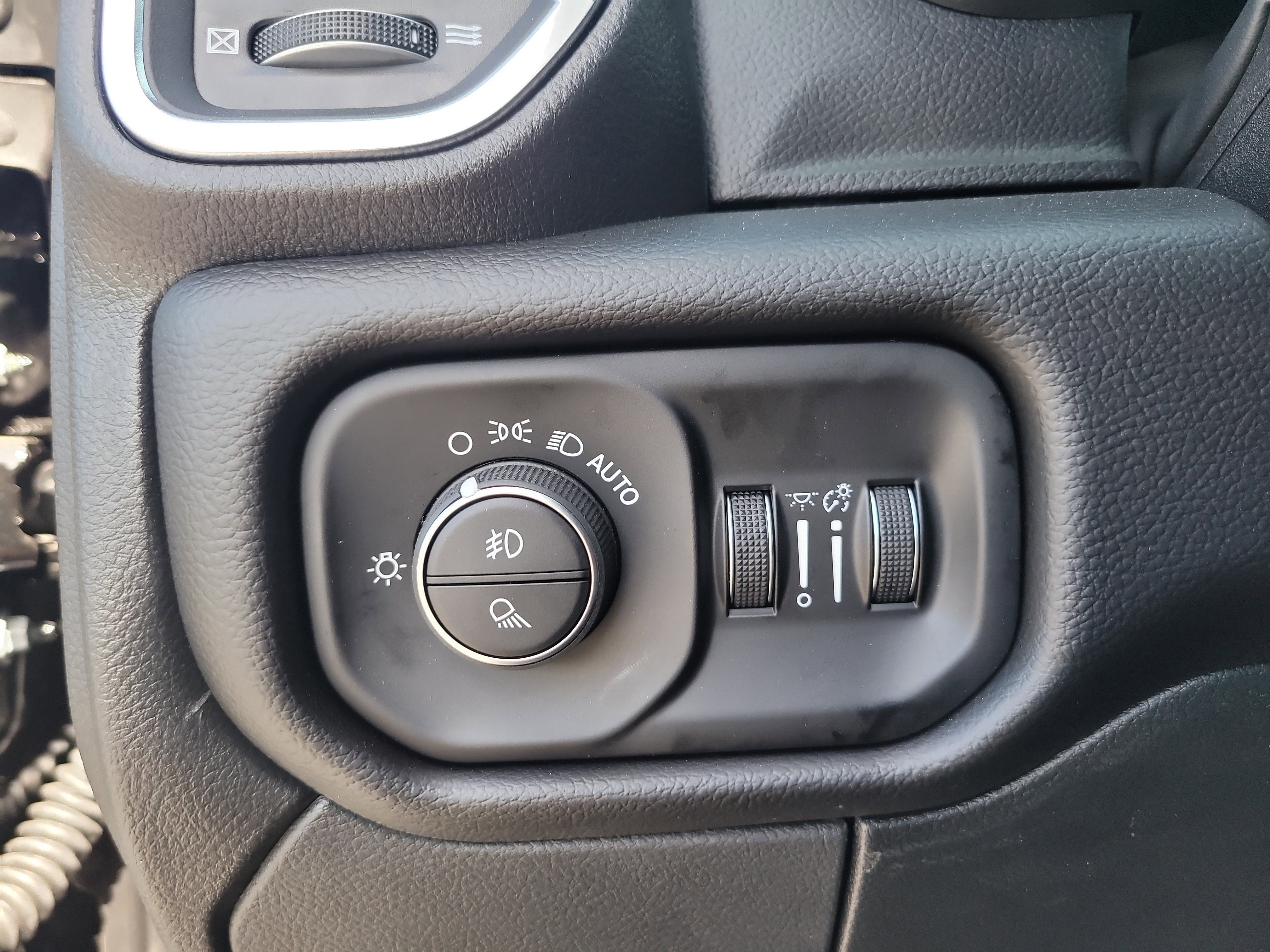 2026 RAM 2500 Laramie - Photo 21