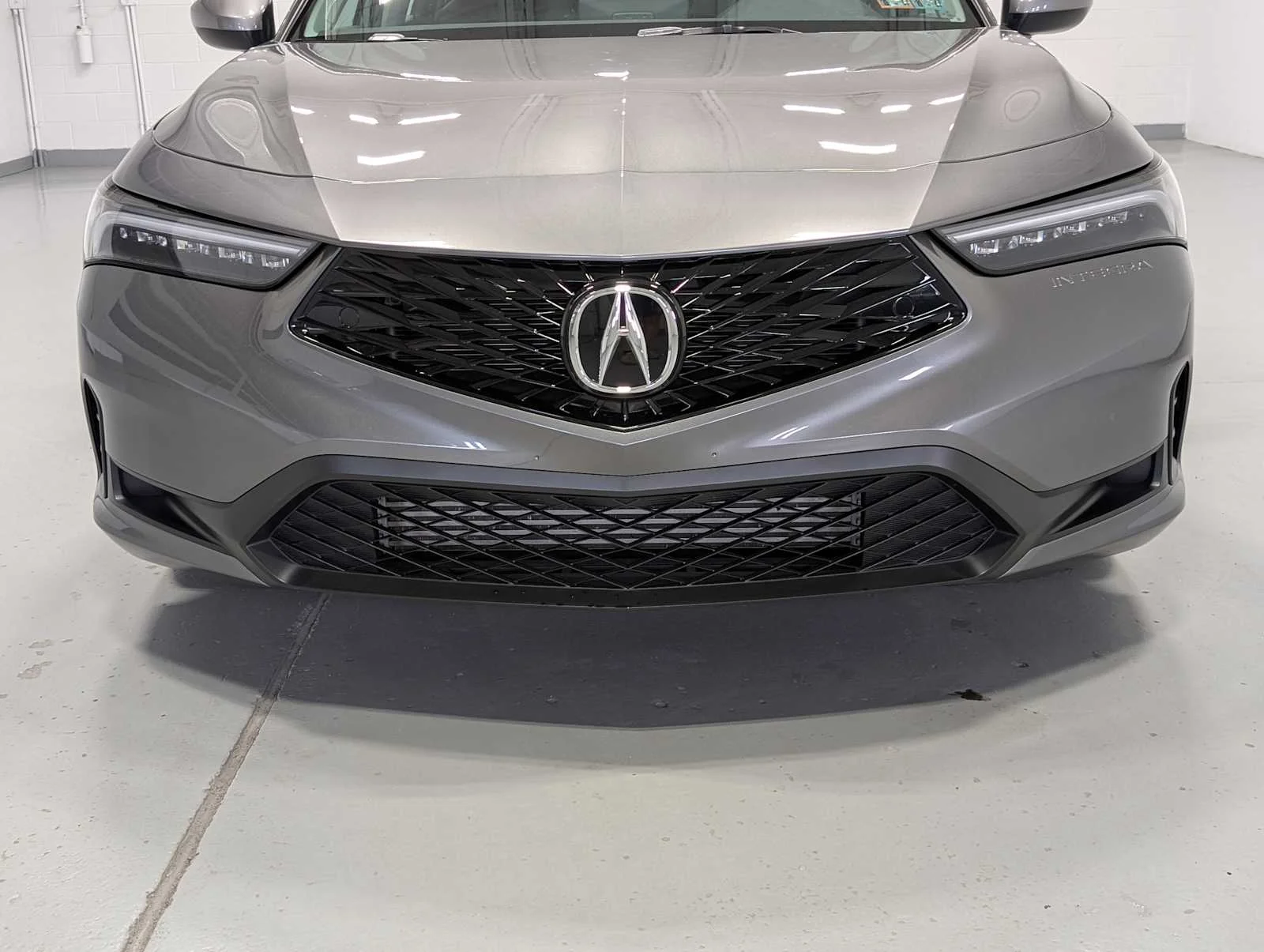 Used 2025 Liquid Carbon Metallic Acura  image 2