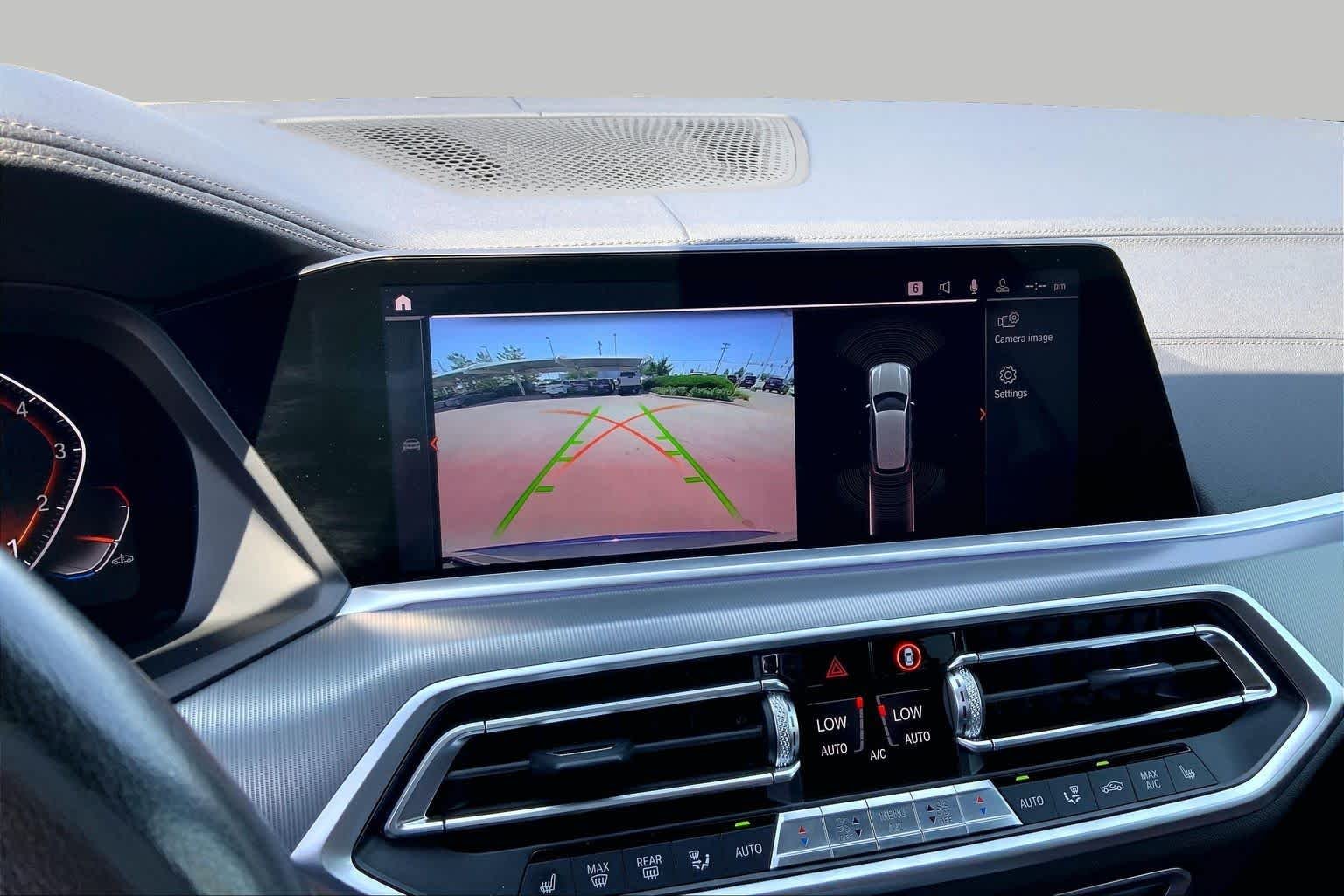 Used 2019 Phytonic Blue Metallic BMW xDrive40i image 24
