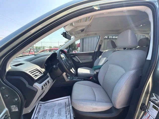 Used 2018 Green Subaru 2.5i Premium image 13