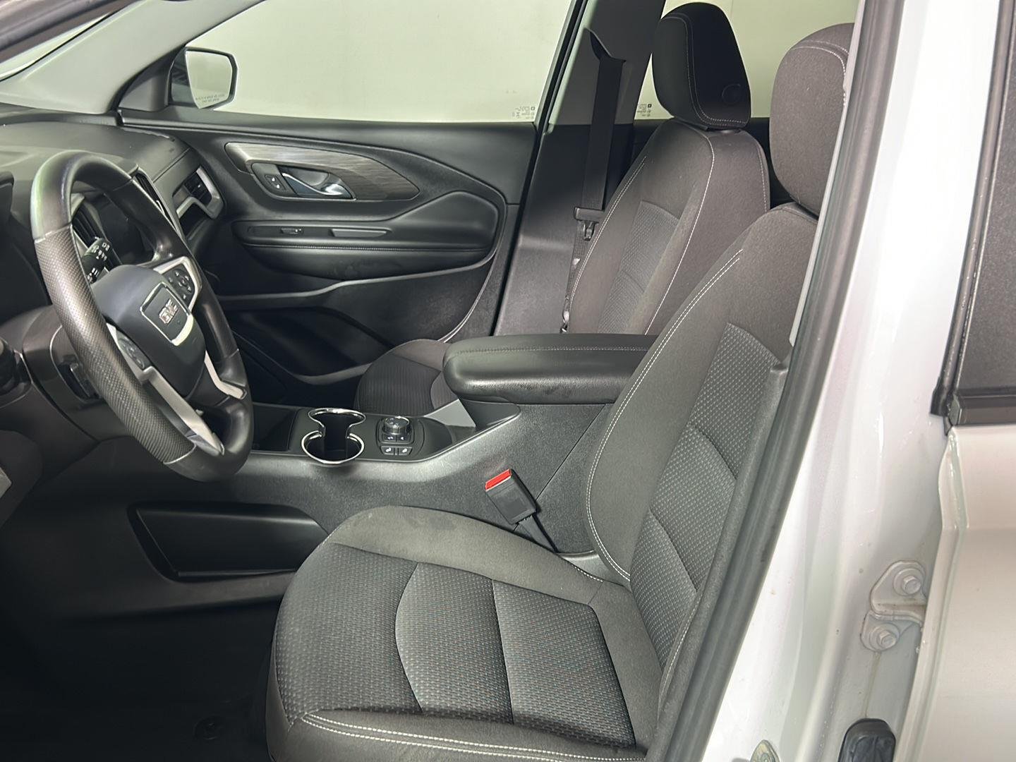 Used 2023 Summit White GMC SLE image 13