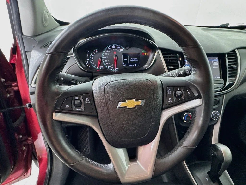 Used 2018 Red Chevrolet LT image 11