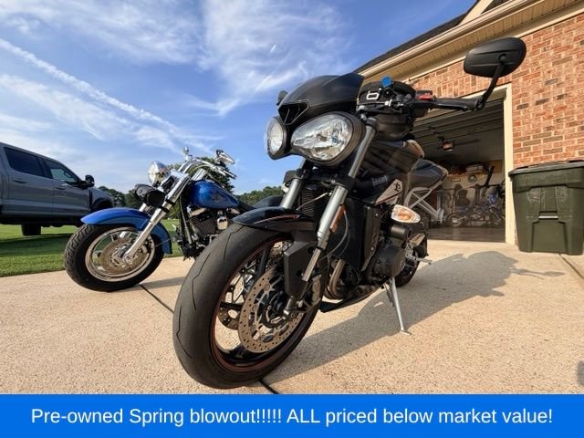 Used 2018 Black Triumph motorcycle image 4