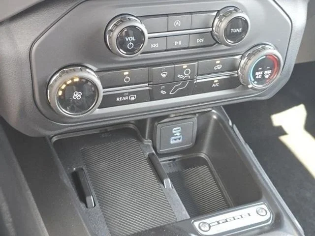 2025 Ford Bronco 4-Door Base - Photo 27