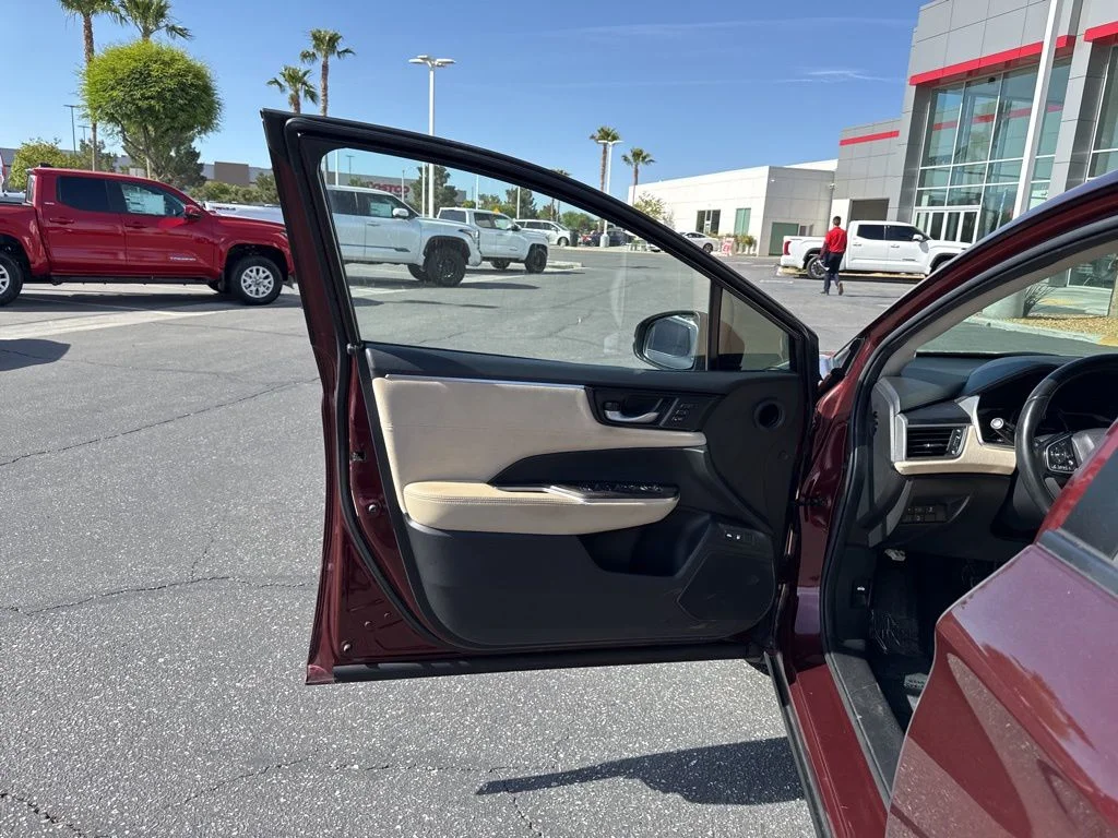 Used 2020  Honda Touring image 12