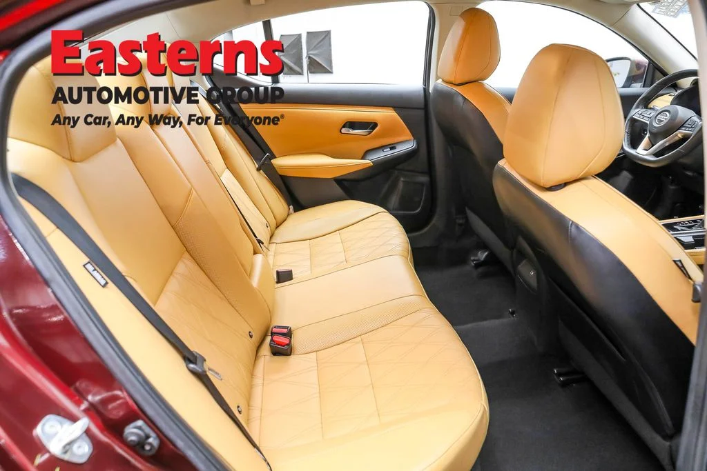 Used 2022 Red Nissan SV image 22
