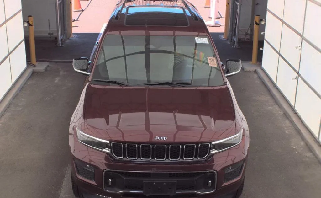 Used 2022 Red Jeep Overland image 2