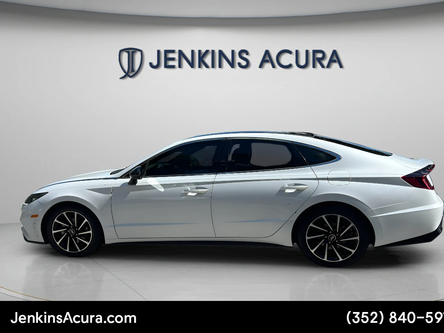 Used 2020 Quartz White Hyundai SEL Plus image 6