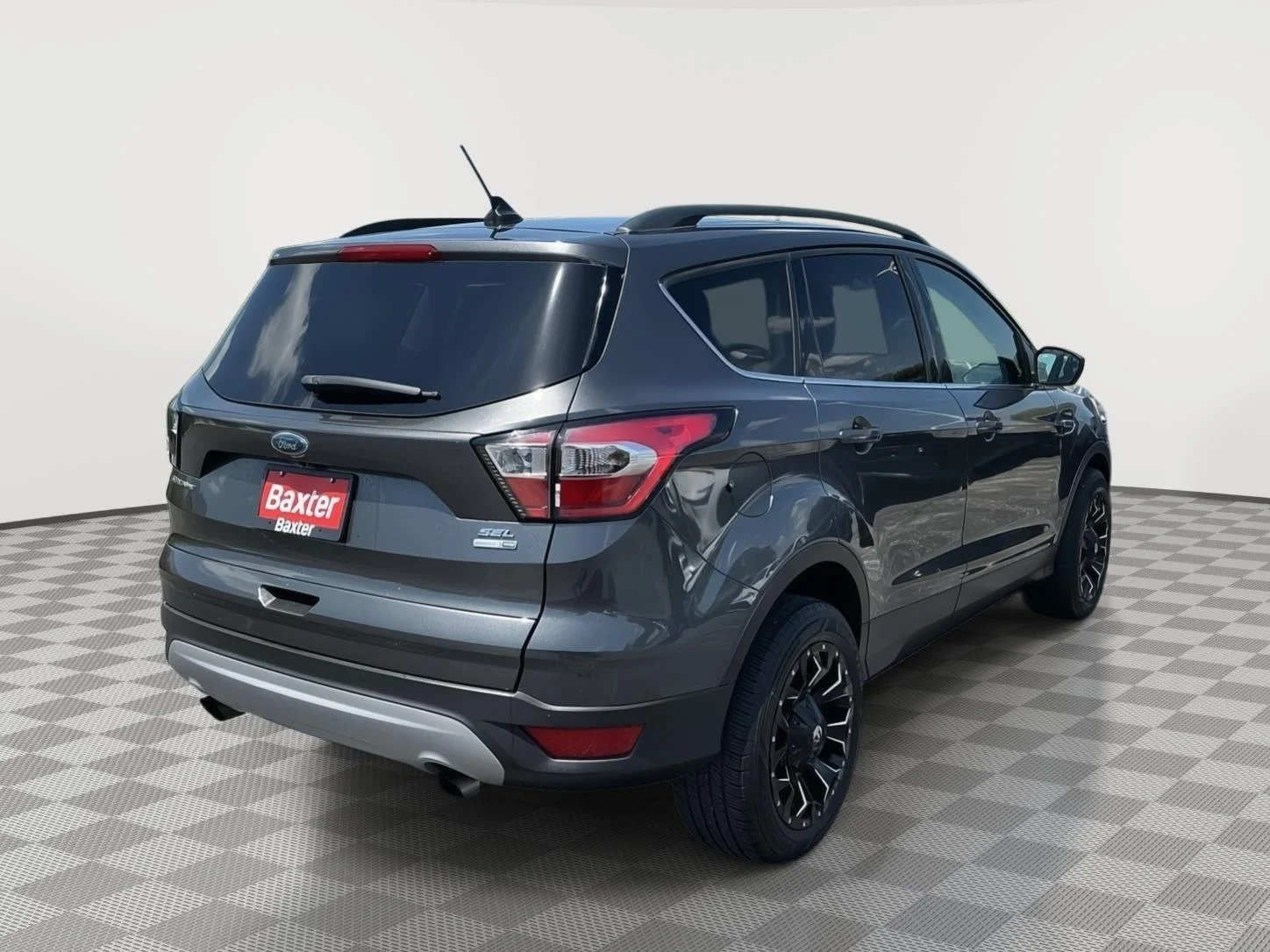 Used 2018 Magnetic Ford SEL image 24