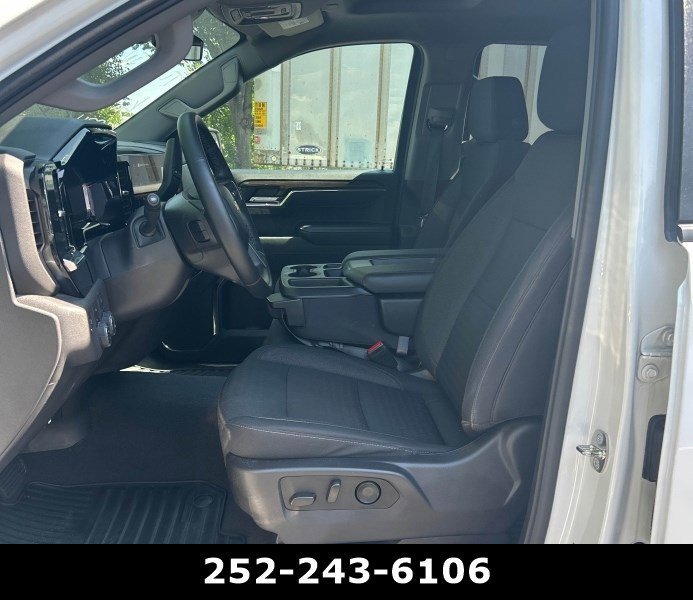 Used 2024 Summit White Chevrolet LT image 6