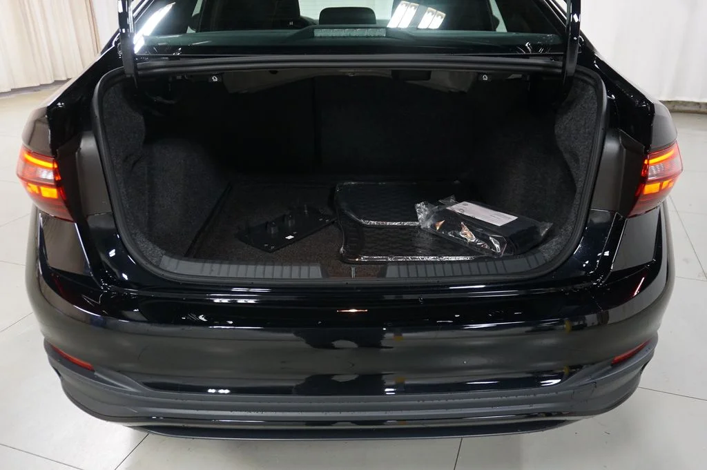 New 2026 Black Volkswagen 1.5T Sport image 23